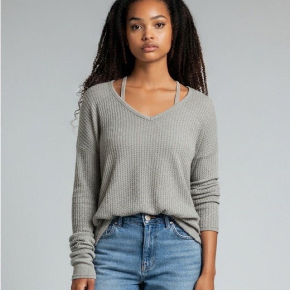 Umgee waffle knit cut out top‎